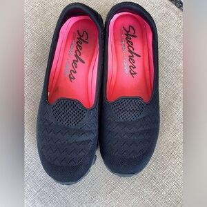 Skechers memory foam slip on shoes size 8